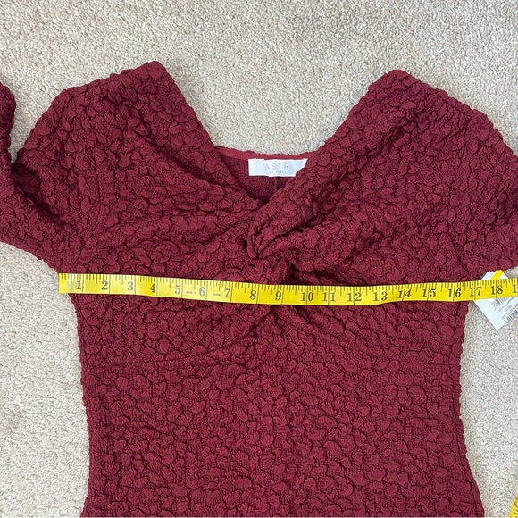 ASTR The Label Textured Twist Front Midi Dress Wine Red Burgundy M - Picture 7 of 10